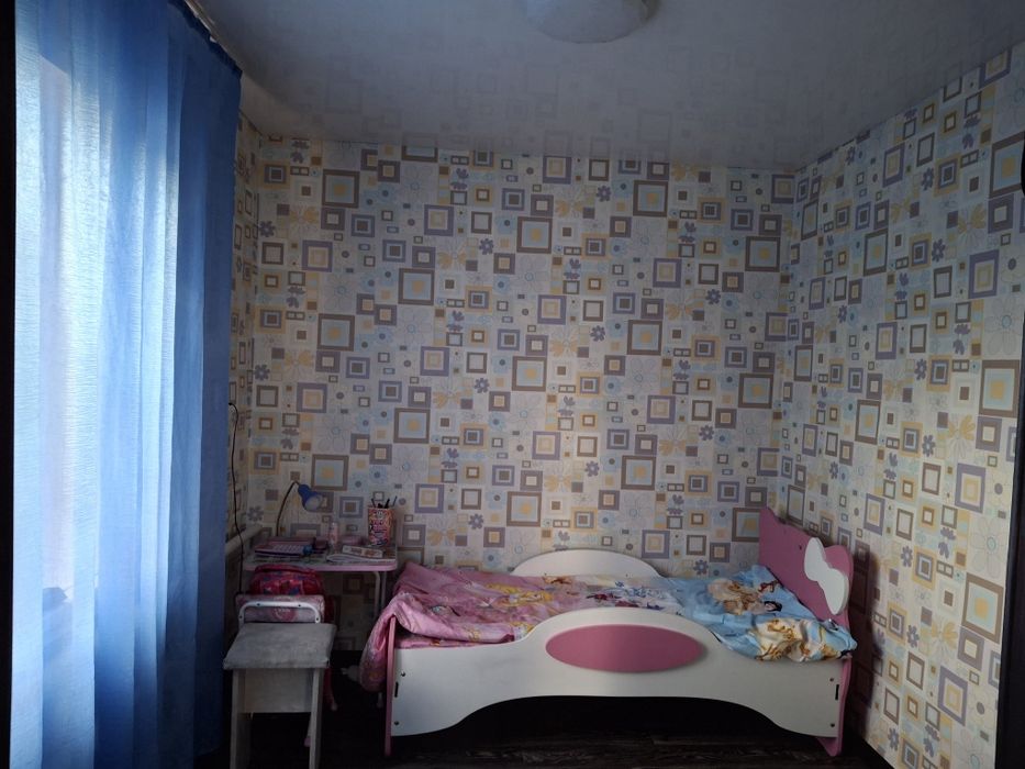 Продам кирпичный дом, 4 комнаты. Район Роща