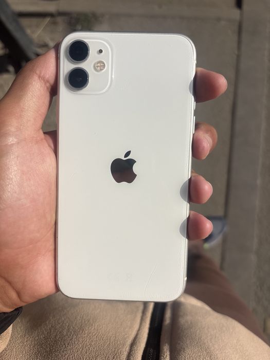iPhone 11 64 гб!