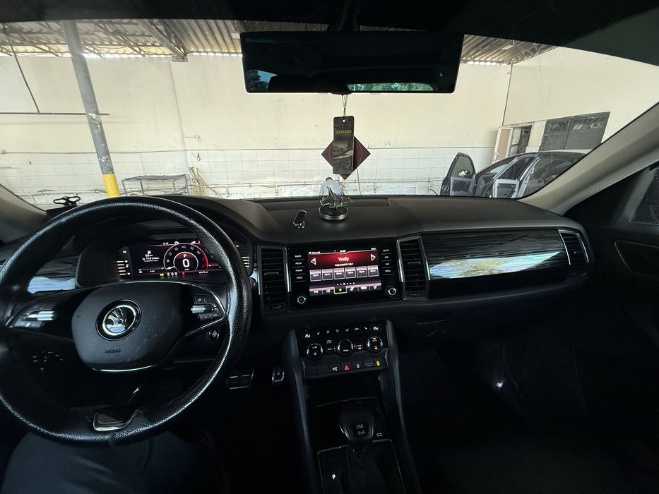 Срочно продаю ŠKODA KODIAQ 4*4