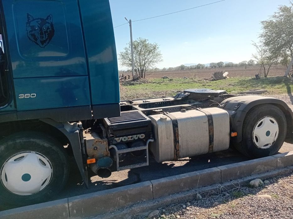 Продам тягач VOLVO FM-9 2008г