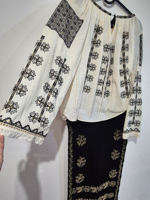 Costum popular vechi 100 de ani