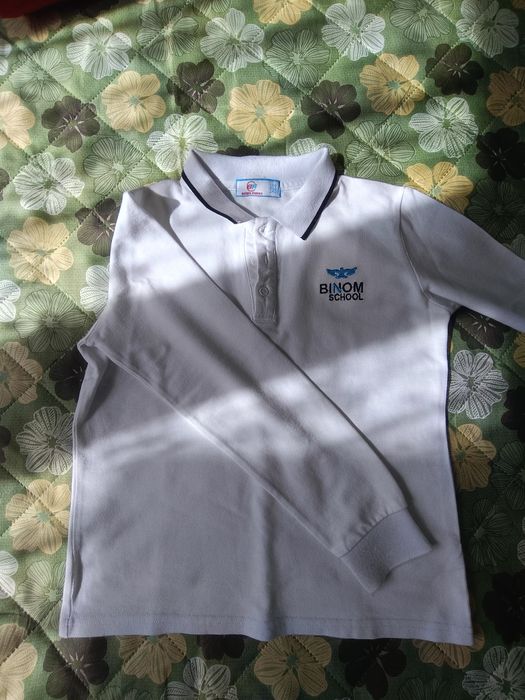 Продам школьную форму-поло.