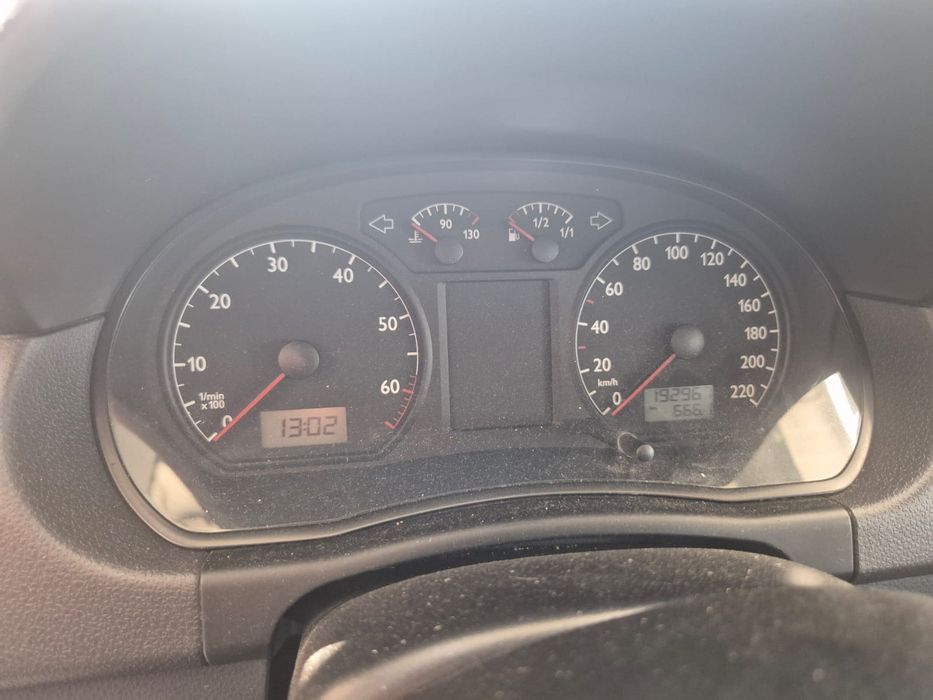 Volkswagen Polo 2004 benzină, 1.617 € — imagine 3
