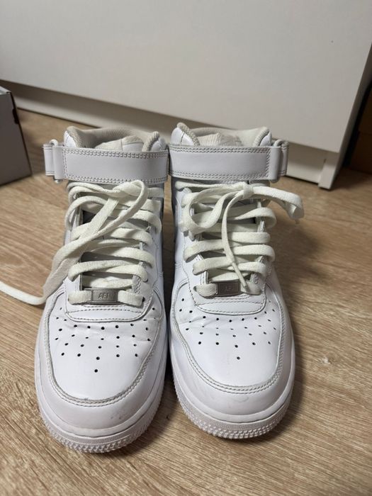 Sneakeri Nike Air Force 1 Mid.