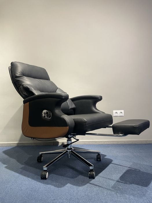 Офисное кресло для руководителя модель B 24