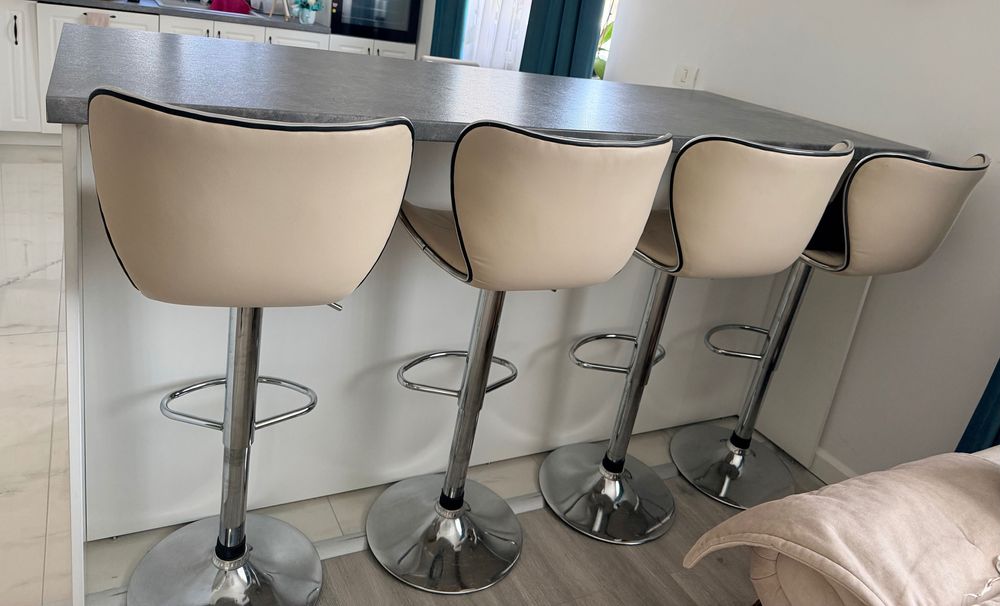 Dulap bar living-bucătărie + scaune