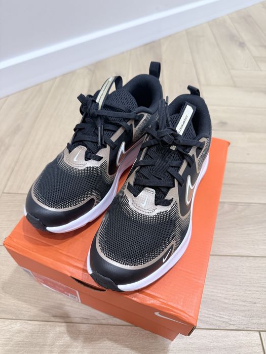 Продам Новые Кроссовки Nike