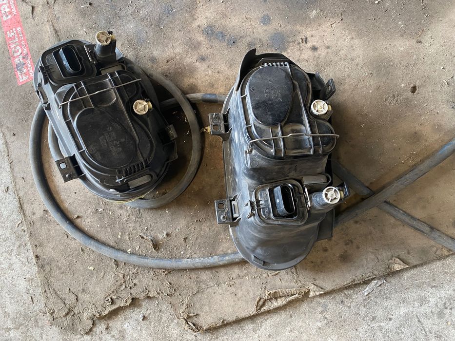 Фарове голф 4 в добро състояние