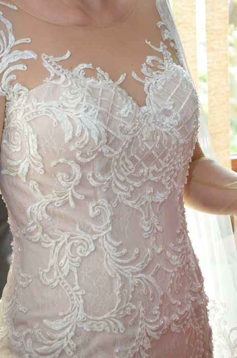 Rochie de mireasa tip sirenă cu trenă detașabilă