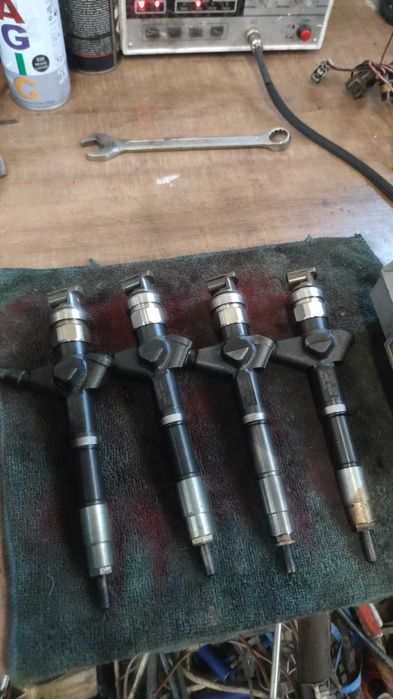Injectoare navara d40 2007
