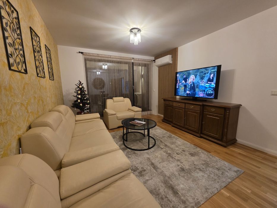 Închiriez apartament cu 2 camere central  in Brașov