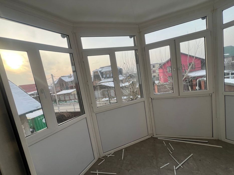 Срочно продам пластиковые окна
