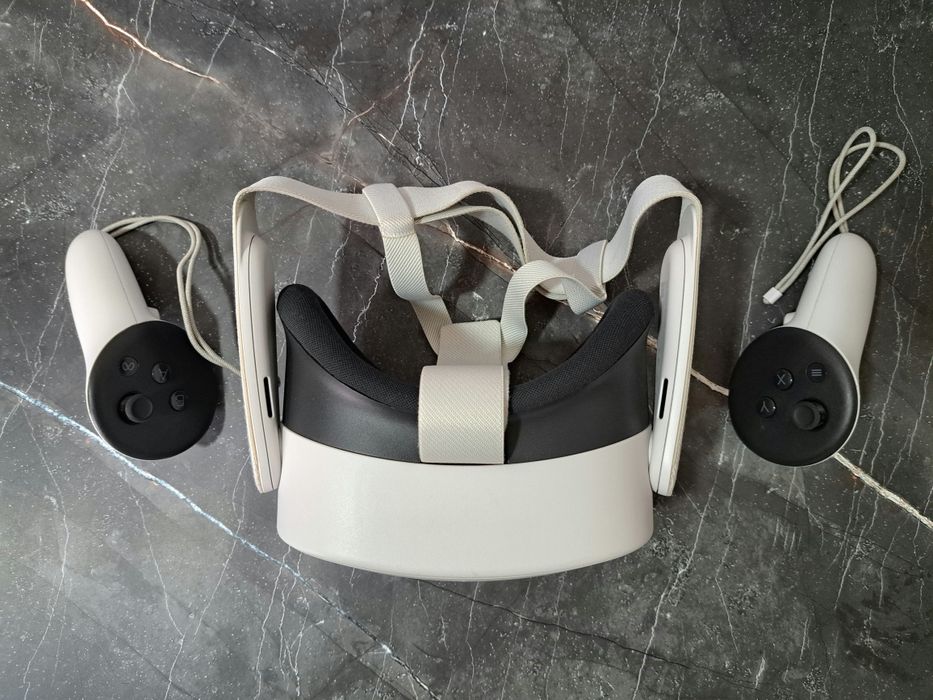 Продам VR гарнитура META QUEST 3S (идеал)