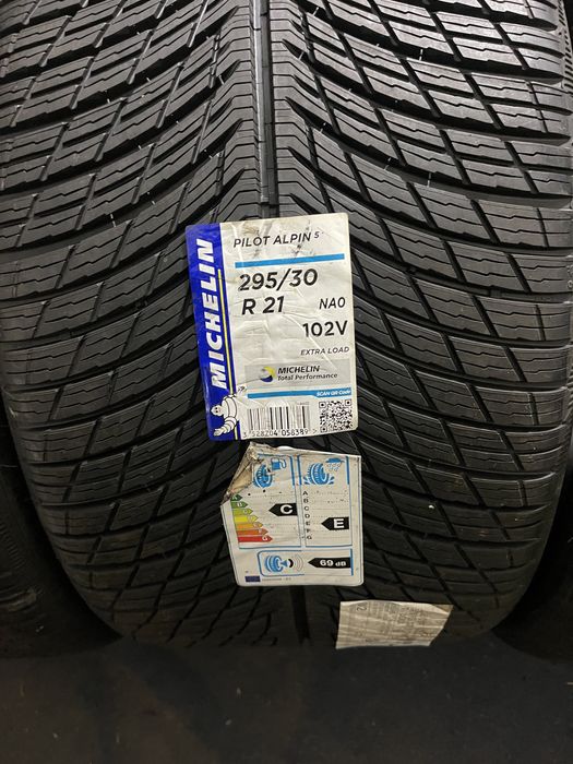 4 Anvelope Noi de iarna Michelin 295/30/21 dot 2020