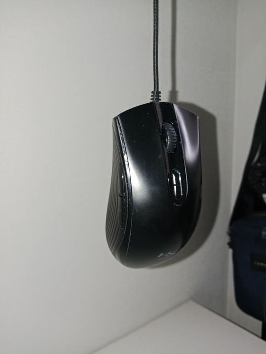 Мышь HyperX Pulse fire красивая в хорошем состоянии.