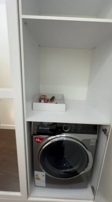 Срочно  Продаётся  Космонавте 1/3/5 с мебелью техникой евро ремонт !