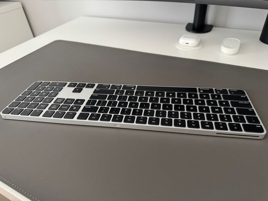 Apple Magic Keyboard (А2520)