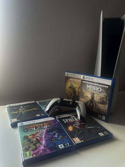 PlayStation 5 + 1 контролер + 6 игри (дискове) – отлично състояние.