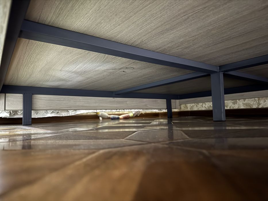 Продам. Двухспальная кровать