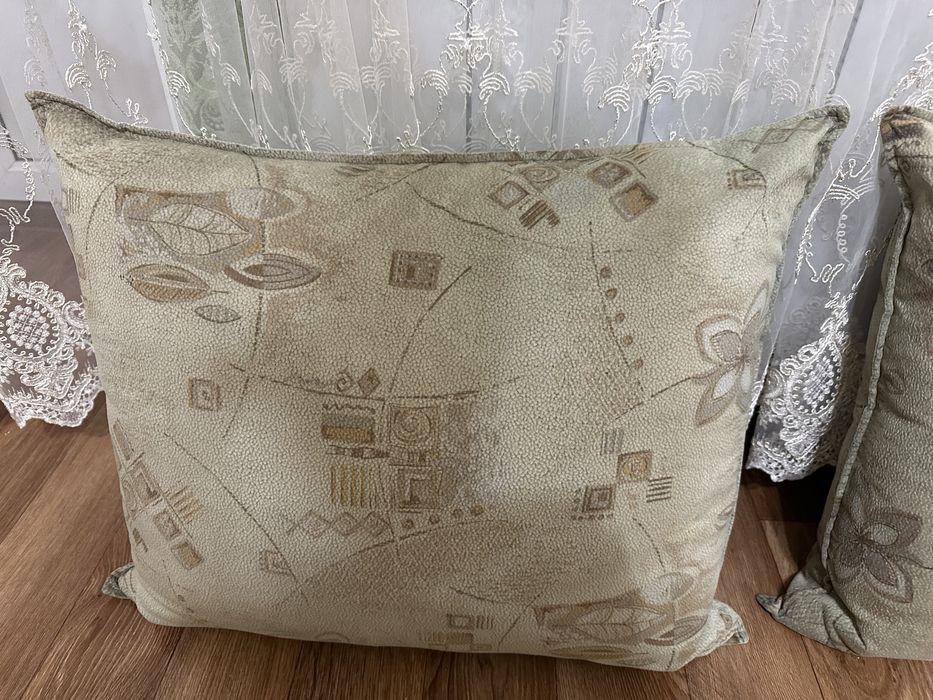 2 подушки от дивана