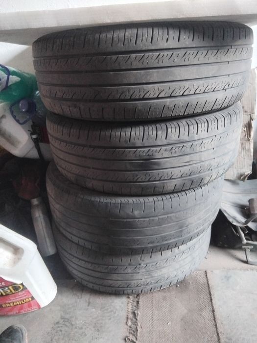 Б/у шина продается 225/60/17