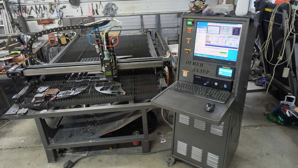 CNC,ЦНЦ, ЦПУ Машина за лазерно рязане на метали