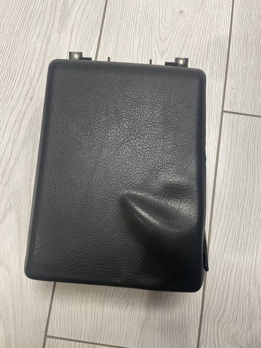 Продам подлокотник е39