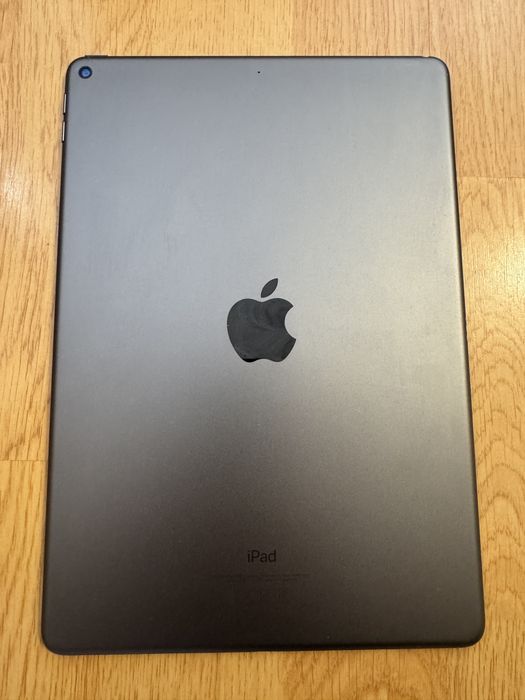 iPad Air 3 - заключен с iCloud