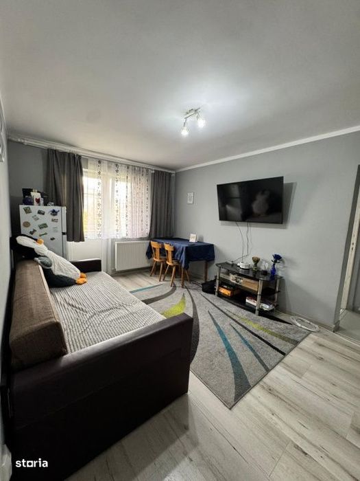 Apartament de vanzare, 34 mp, complet renovat, zona Sasar - VIVO MAL