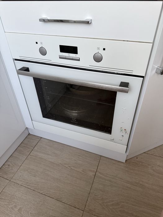 Духовой шкаф Elektroluxe