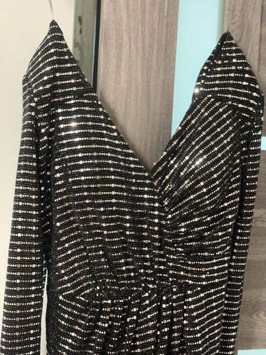 Vând rochie eleganta ,o singura purtare!!