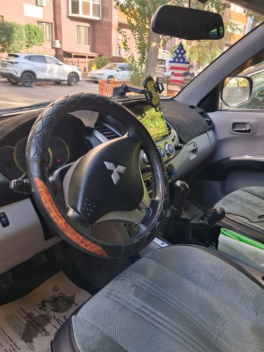 Продам пикап Mitsubishi L200,