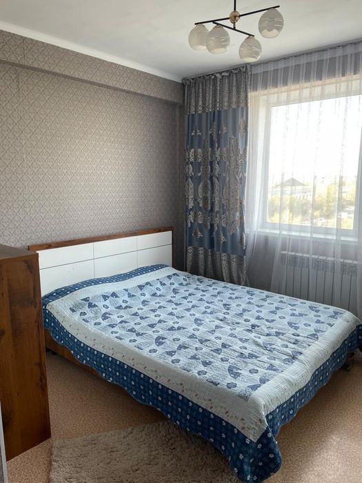 Продам кровать с тумбами