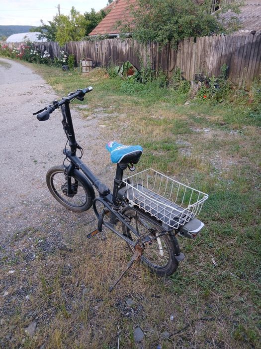 Vând  în stare foarte bună