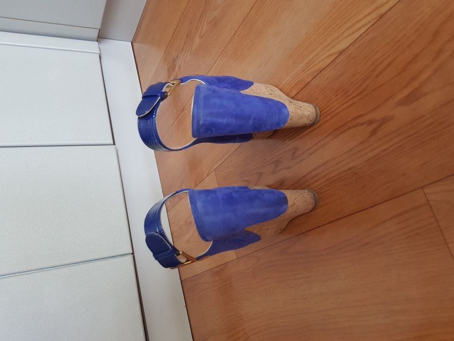 Женские босоножки на платформе