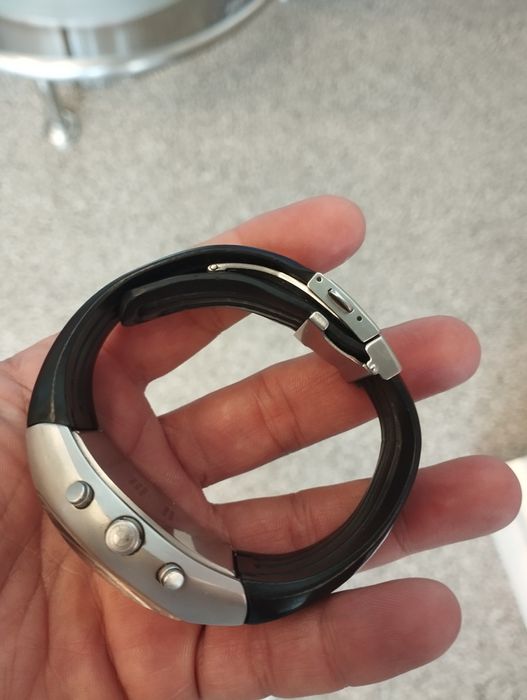 Продам часы наручные