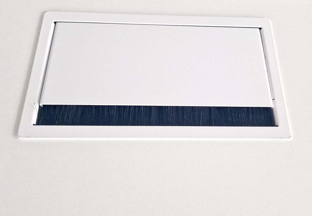 Работно бюро с контейнер