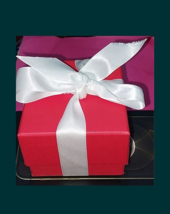 Янги бриллиант зирак