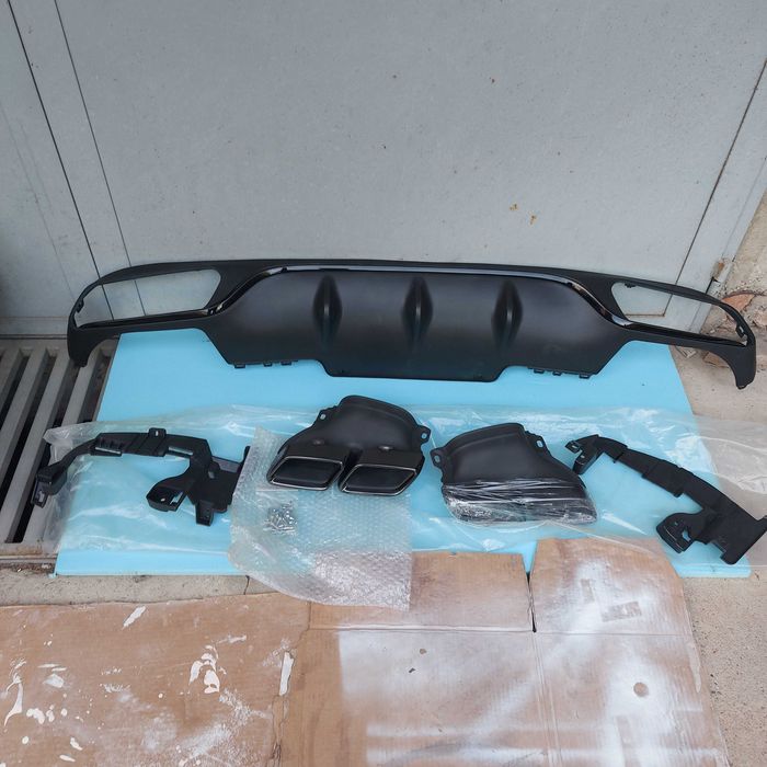 Заден дифузьор с накрайници черни за Mercedes E Class W213 с AMG Line