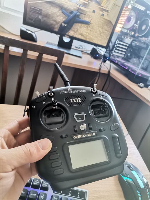 Telecomanda fpv Radiomaster tx12