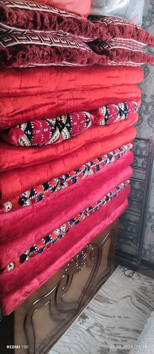 8 та курпа янги ишлатилмаган сандиги билан