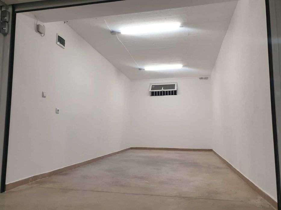 Дава се под наем Гараж / Паркомясто в София, Овча купел 2 - 18 кв.м за 102 € - Снимка #2