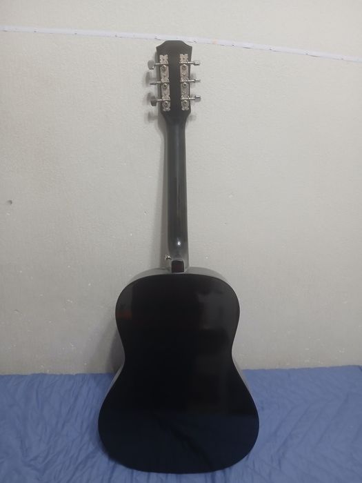 Гитара акустическая