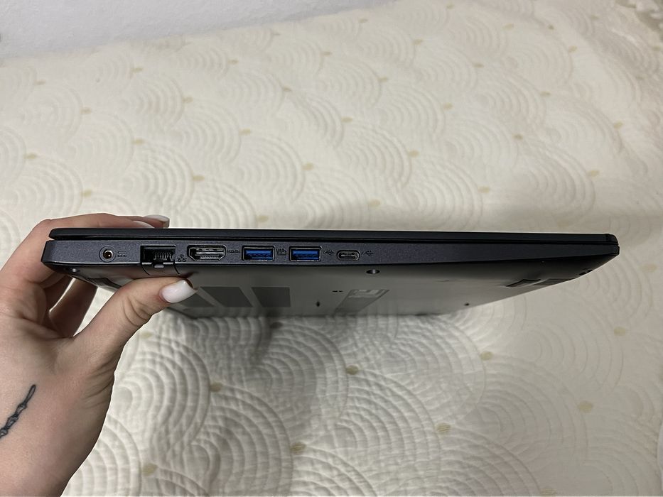 Acer Aspire 5 i5 / 8GB / 1TB + SSD / Видео карта / Като нов