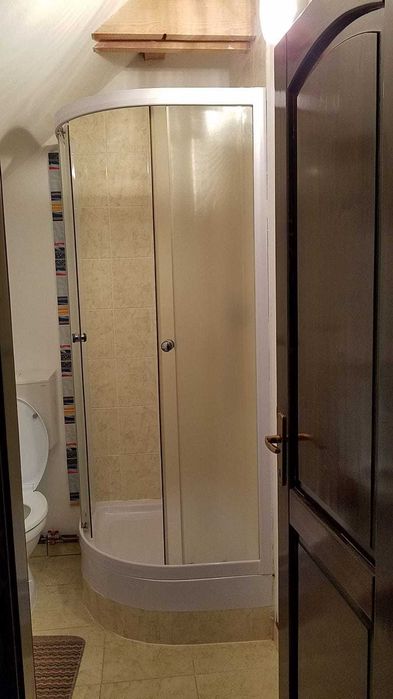 Cabana cu ciubar la Vl Draganului