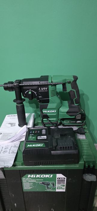 Rotopercutor hikoki dh 1826da impecabil. La cutie,baterie si incarcato