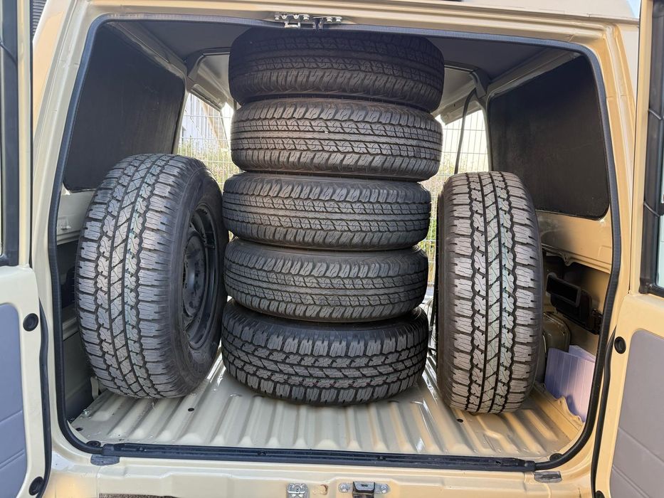 Roti Originale Toyota Hilux  Land Cruiser R17.  R18