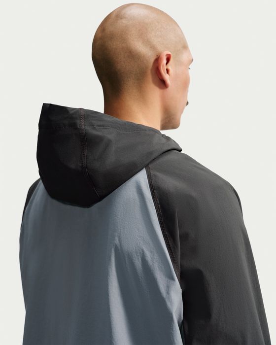 Ветровка Nike Tech
