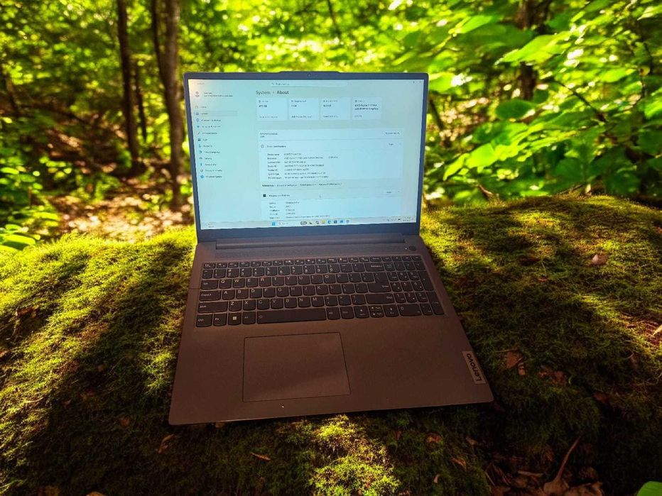 Laptop Lenovo IdeaPad Slim 3 16ABR8 silentios, ideal office