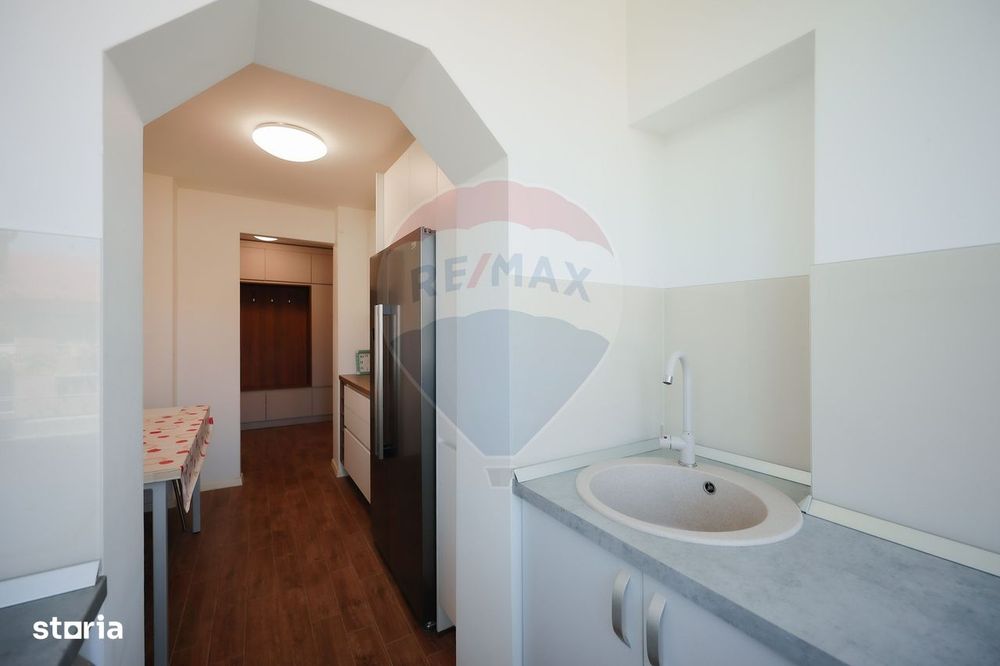 De vânzare apartament PB, 3 camere, Rogerius - RENOVAT COMPLET
